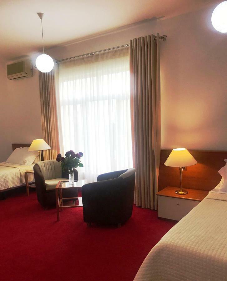 Chateau Linza Resort Tirana Exterior photo