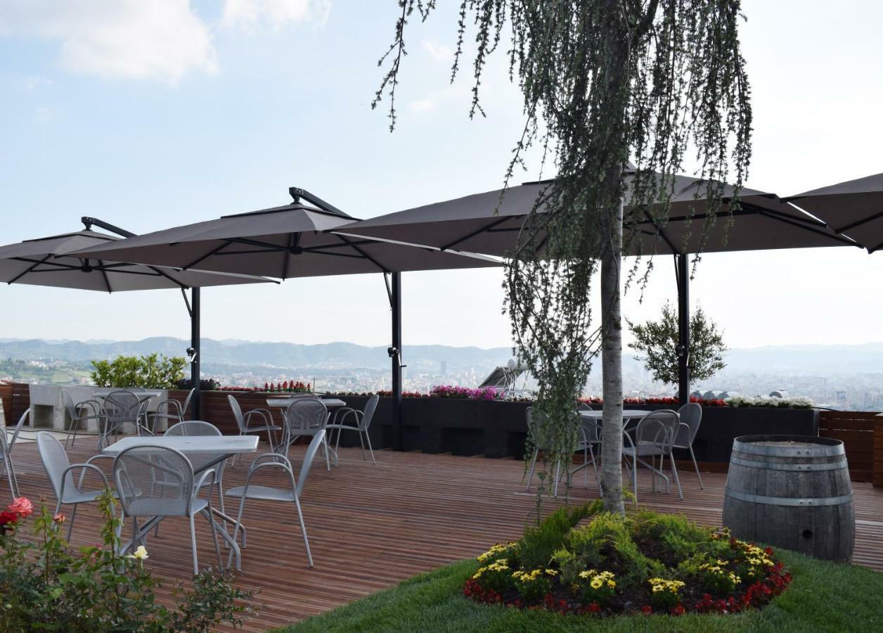 Chateau Linza Resort Tirana Exterior photo